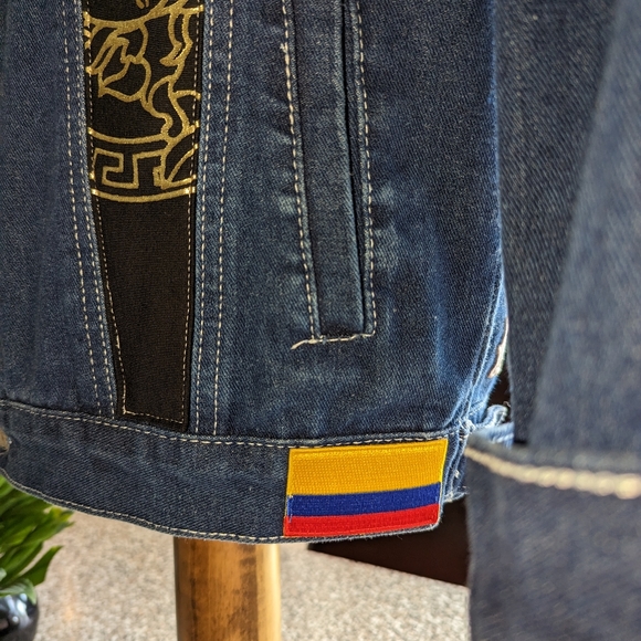 Customized Jean Jacket 🇨🇴 - Picture 8 of 10